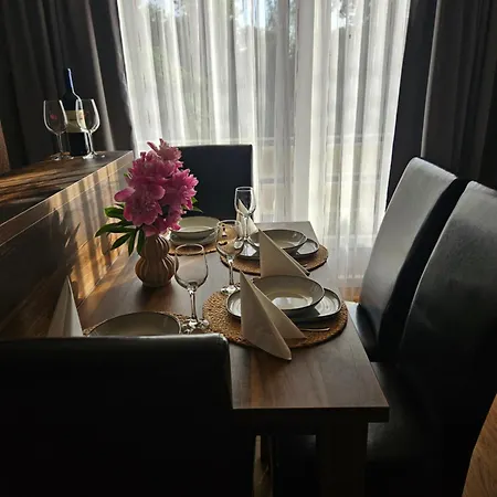 Gyoengyi Balatonszarszo