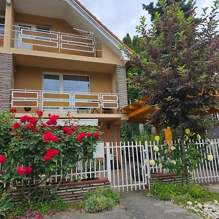 Gyoengyi * Balatonszarszo